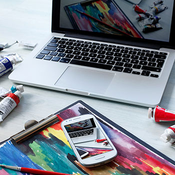 墨西哥国际足球队球员表现斐然，赞誉不断